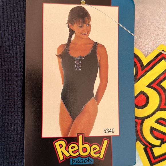 Vintage Swimsuit- NWT - Picture 3 of 7